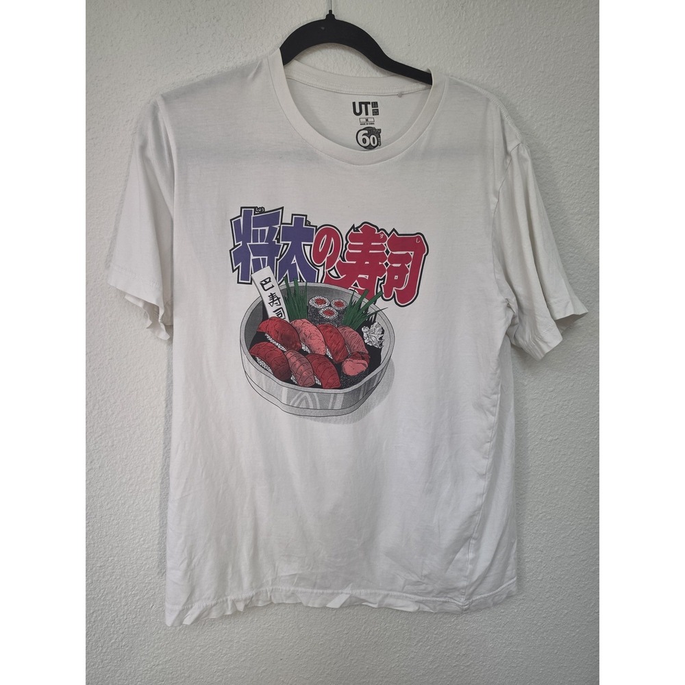 Uniqlo Graphic T-Shirt Size M White Crew Neck Short Sleeve Casual Tee Top